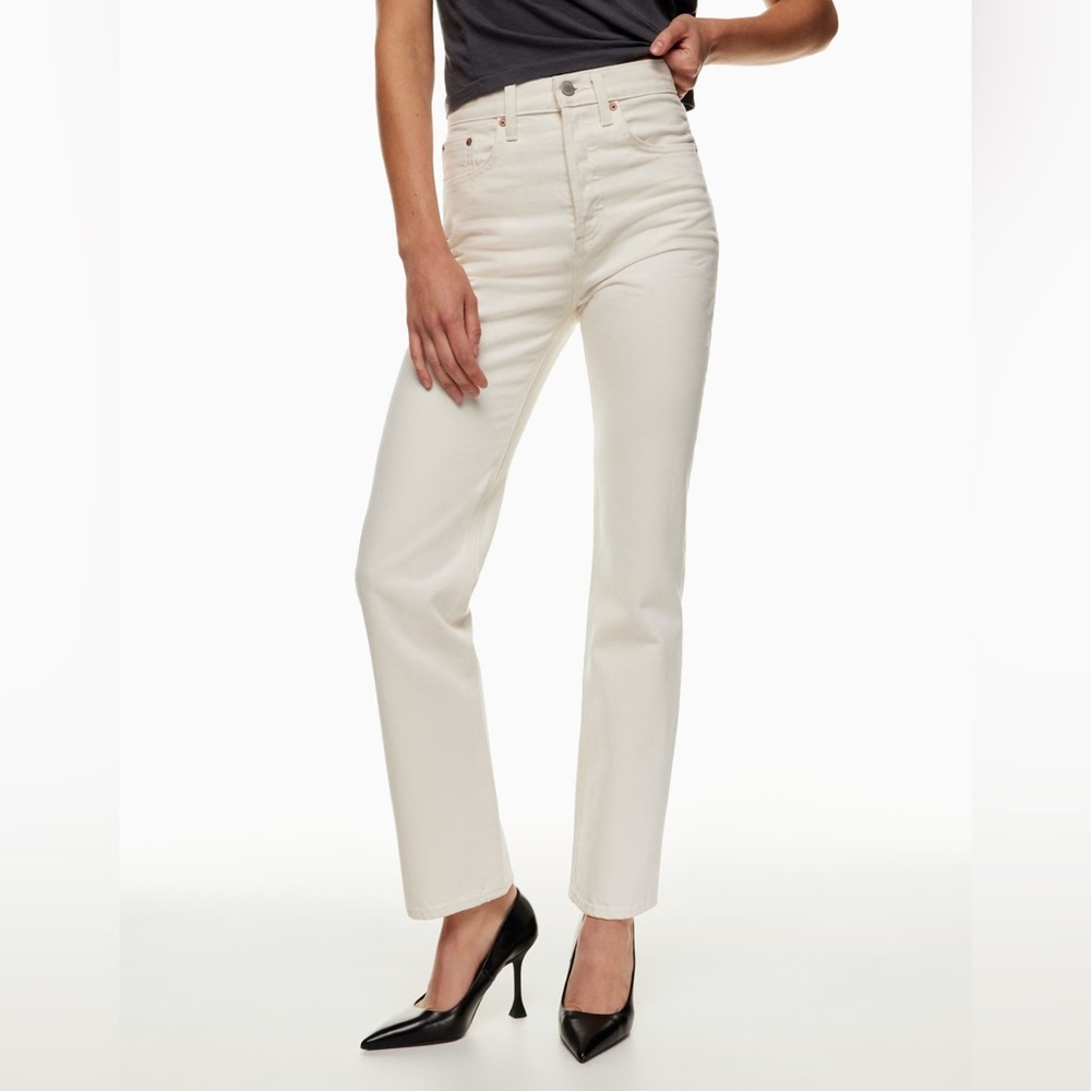 DENIM FORUM ARITZIA The 90s Joni High Rise Loose 29L altered US 31 white jeans